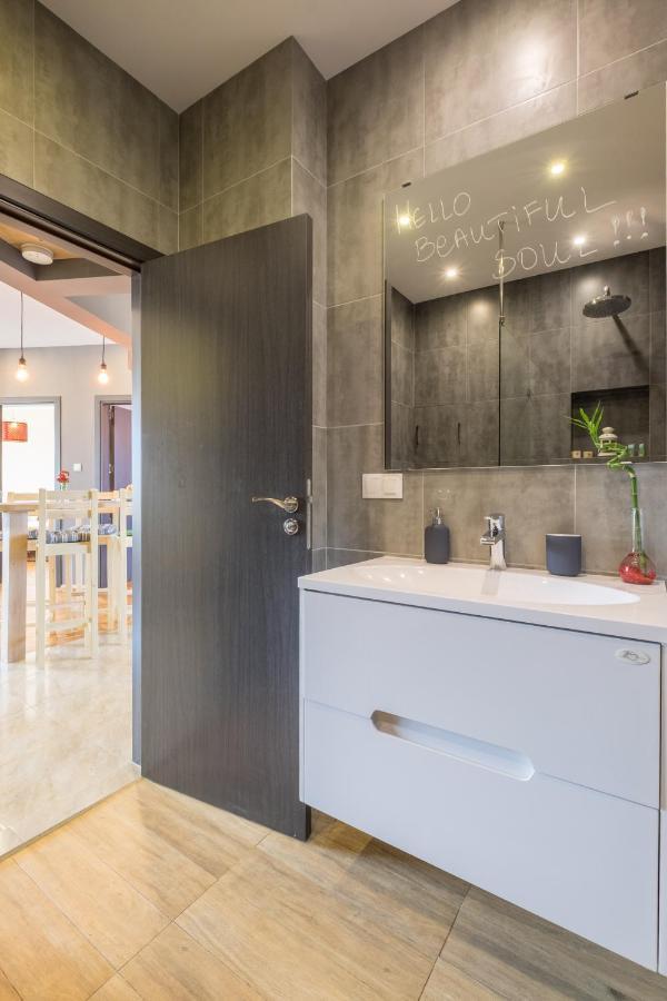 Artistic & Spacious 2Bd Central Apt By Flat Mаnager Sófia Exterior foto